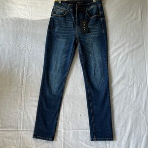 Risen 5/27 Mid Rise Skinny No Holes